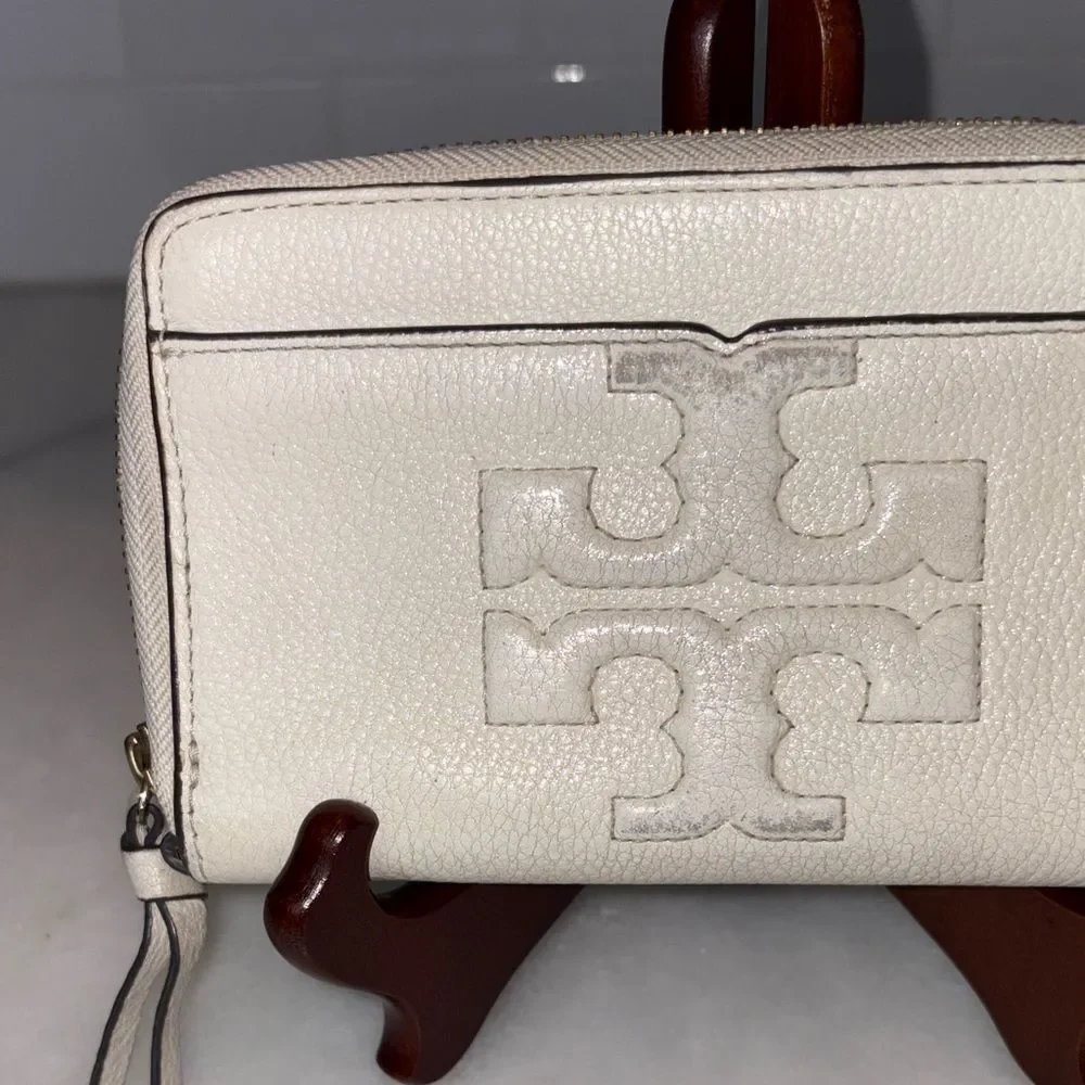 Tory Burch Wallet Leather Full Zip Logo Pebbled Embossed Continental Wallet